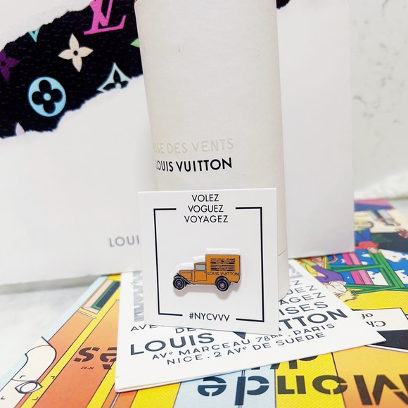 Authentic Louis Vuitton Limited Volez Voguez Voyagez Vintage Car Pin - Picture 4 of 10